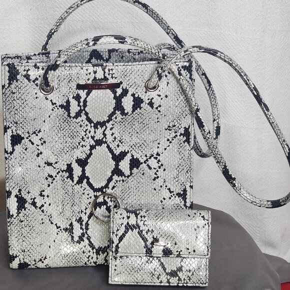 Nine West Vintage Faux Grey Black Snakeskin Bucket Bag with Matching Coin Purse - Picture 1 of 16